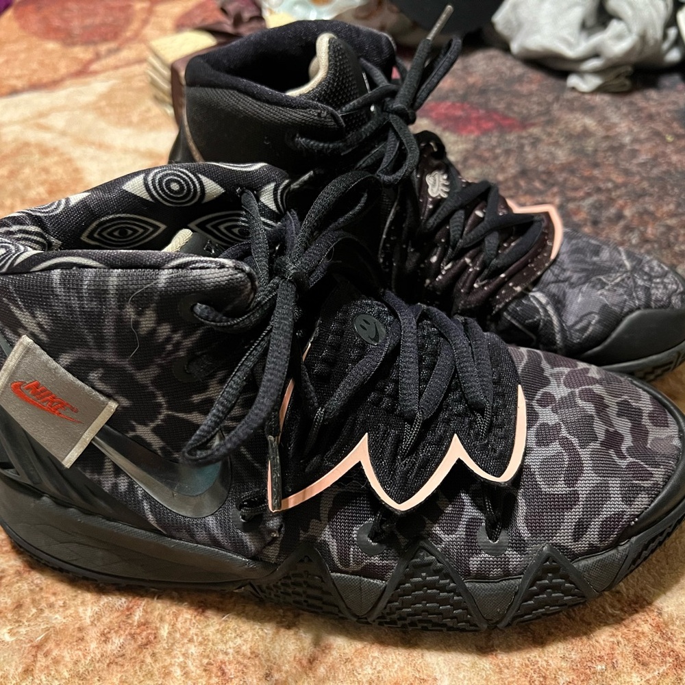 Nike Kyrie Hybrid S2 GS ‘What The’ 4.5